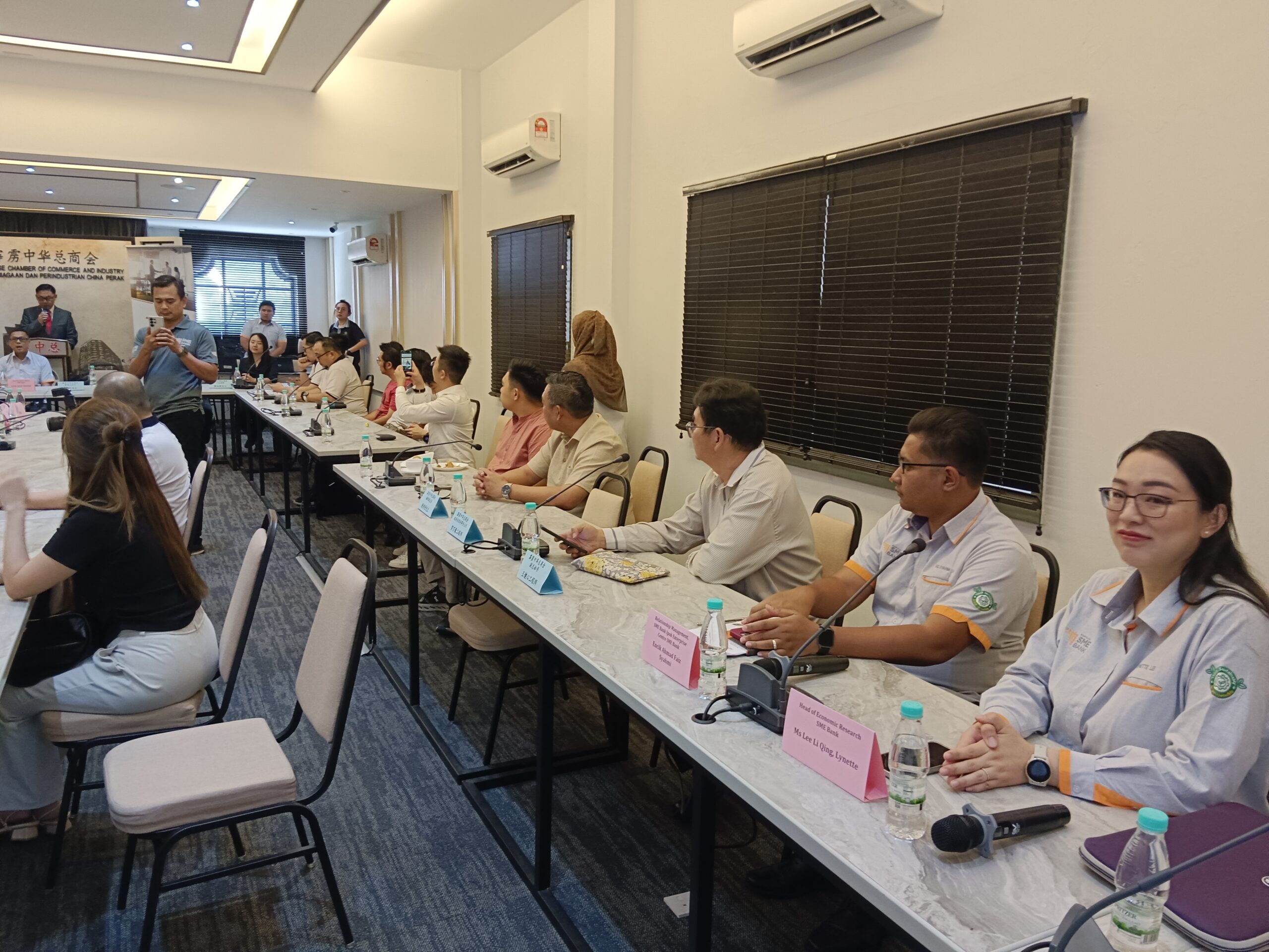 filter: 0; fileterIntensity: 0.0; filterMask: 0; captureOrientation: 0; module: photo; 
hw-remosaic: false; 
touch: (-1.0, -1.0); 
modeInfo: ; 
sceneMode: 8; 
cct_value: 4100; 
AI_Scene: (-1, -1); 
aec_lux: 68.0; 
aec_lux_index: 0; 
hist255: 0.0; 
hist252~255: 0.0; 
hist0~15: 0.0; 
albedo:  ; 
confidence:  ; 
motionLevel: 0; 
weatherinfo: null; 
temperature: 33;