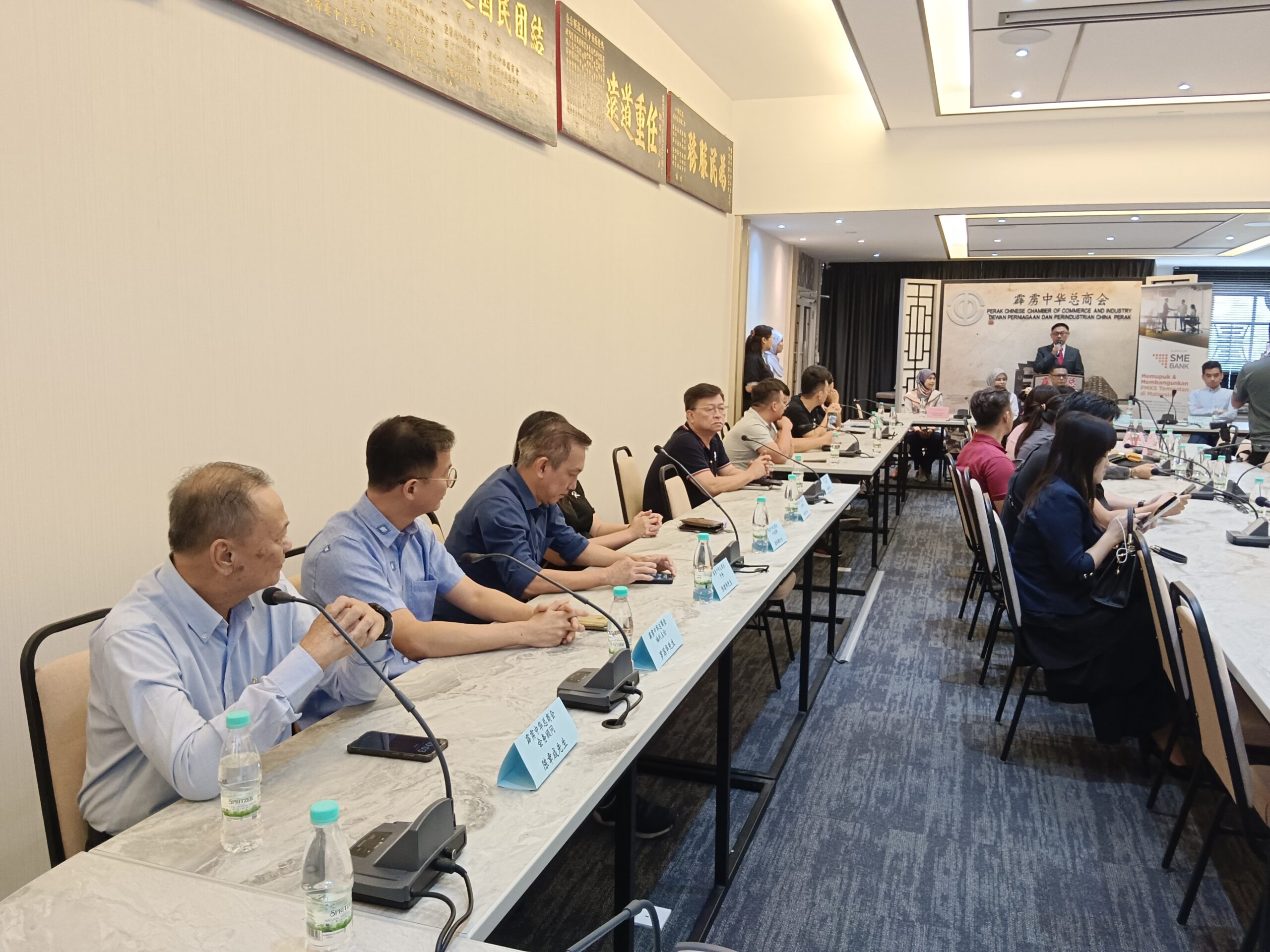 filter: 0; fileterIntensity: 0.0; filterMask: 0; captureOrientation: 0; module: photo; 
hw-remosaic: false; 
touch: (-1.0, -1.0); 
modeInfo: ; 
sceneMode: 8; 
cct_value: 3669; 
AI_Scene: (-1, -1); 
aec_lux: 70.0; 
aec_lux_index: 0; 
hist255: 0.0; 
hist252~255: 0.0; 
hist0~15: 0.0; 
albedo:  ; 
confidence:  ; 
motionLevel: 0; 
weatherinfo: null; 
temperature: 34;