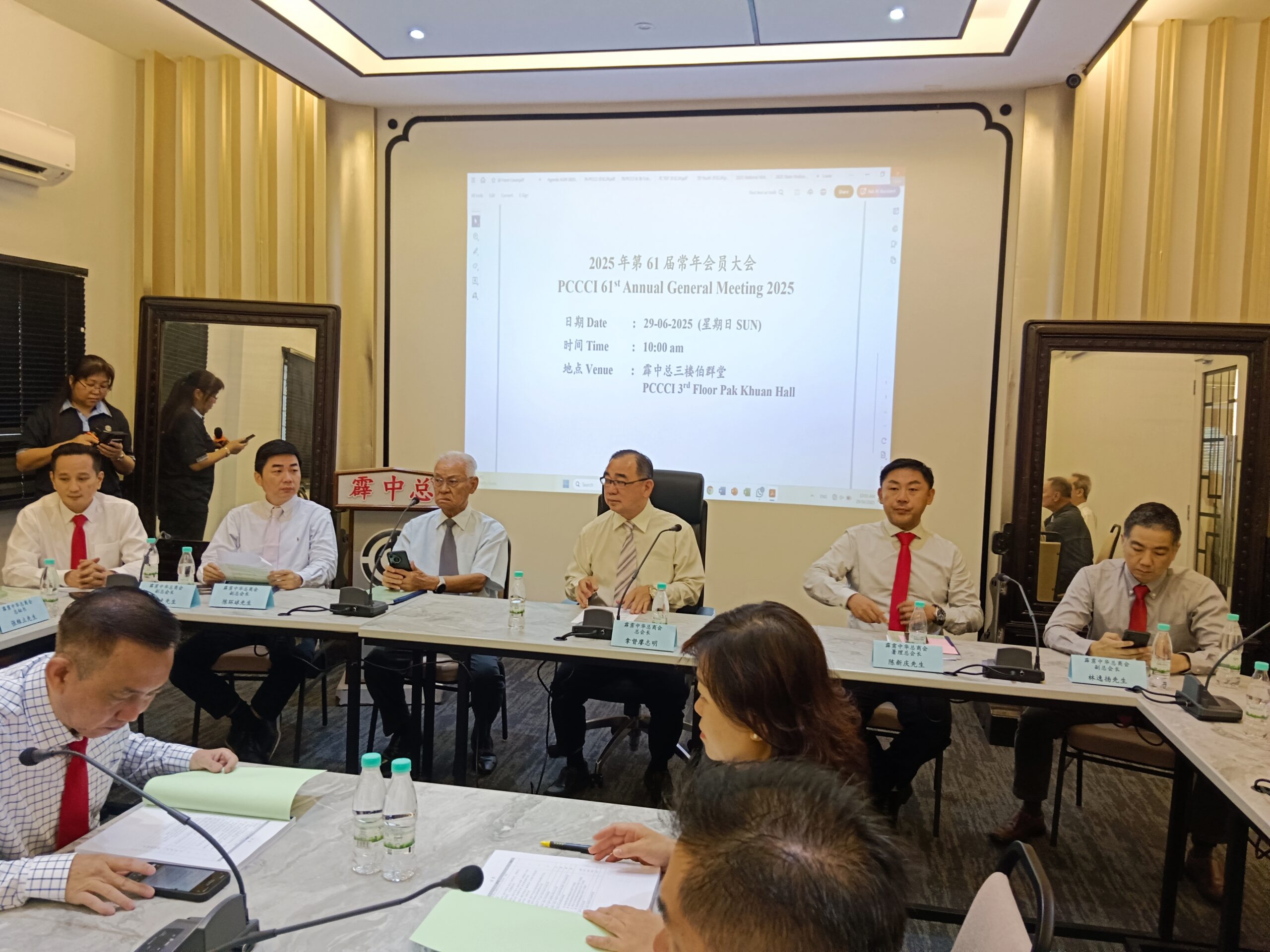 filter: 0; fileterIntensity: 0.0; filterMask: 0; captureOrientation: 0; module: photo; 
hw-remosaic: false; 
touch: (-1.0, -1.0); 
modeInfo: ; 
sceneMode: 8; 
cct_value: 4104; 
AI_Scene: (12, 2); 
aec_lux: 83.0; 
aec_lux_index: 0; 
hist255: 0.0; 
hist252~255: 0.0; 
hist0~15: 0.0; 
albedo:  ; 
confidence:  ; 
motionLevel: 0; 
weatherinfo: null; 
temperature: 34;